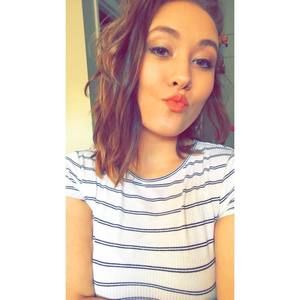 Meet your Posher, Carly